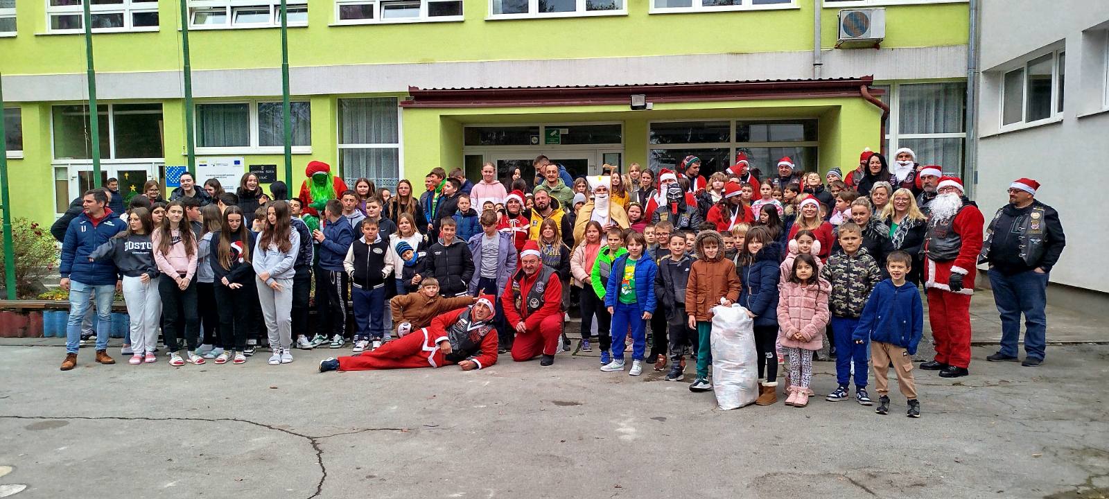 Opet sveti Niko dobroj djeci stiže …