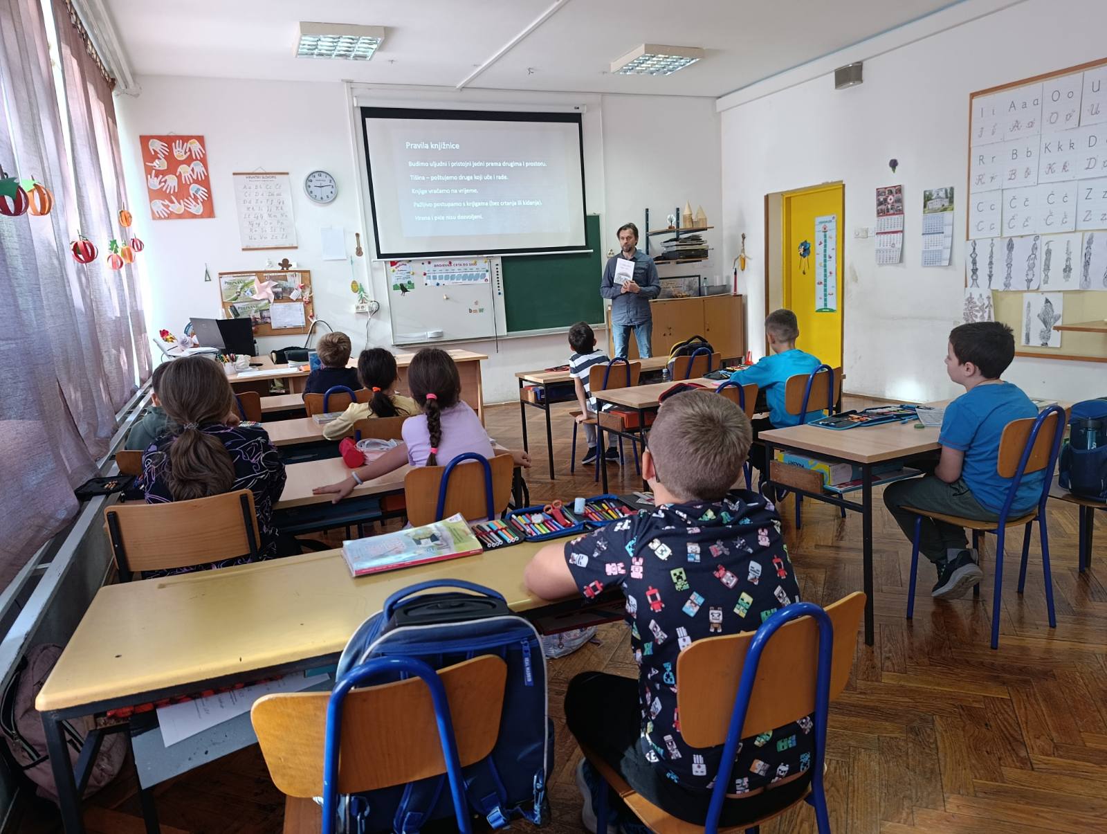 Mjesec hrvatske knjige i Međunarodni dan školskih knjižnica